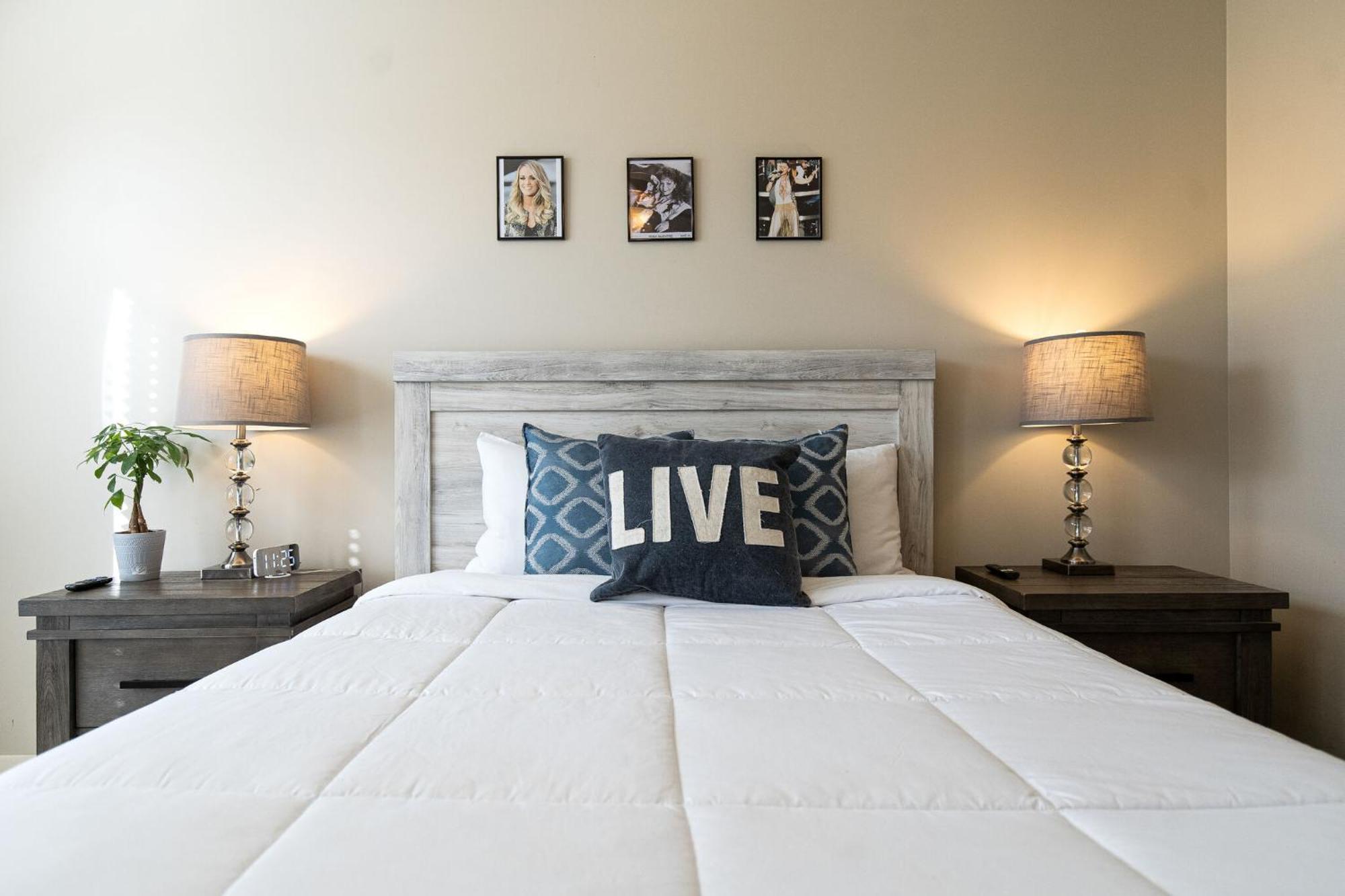 Apartament The Celebrity - Minutes To Broadway With A Balcony Nashville Zewnętrze zdjęcie