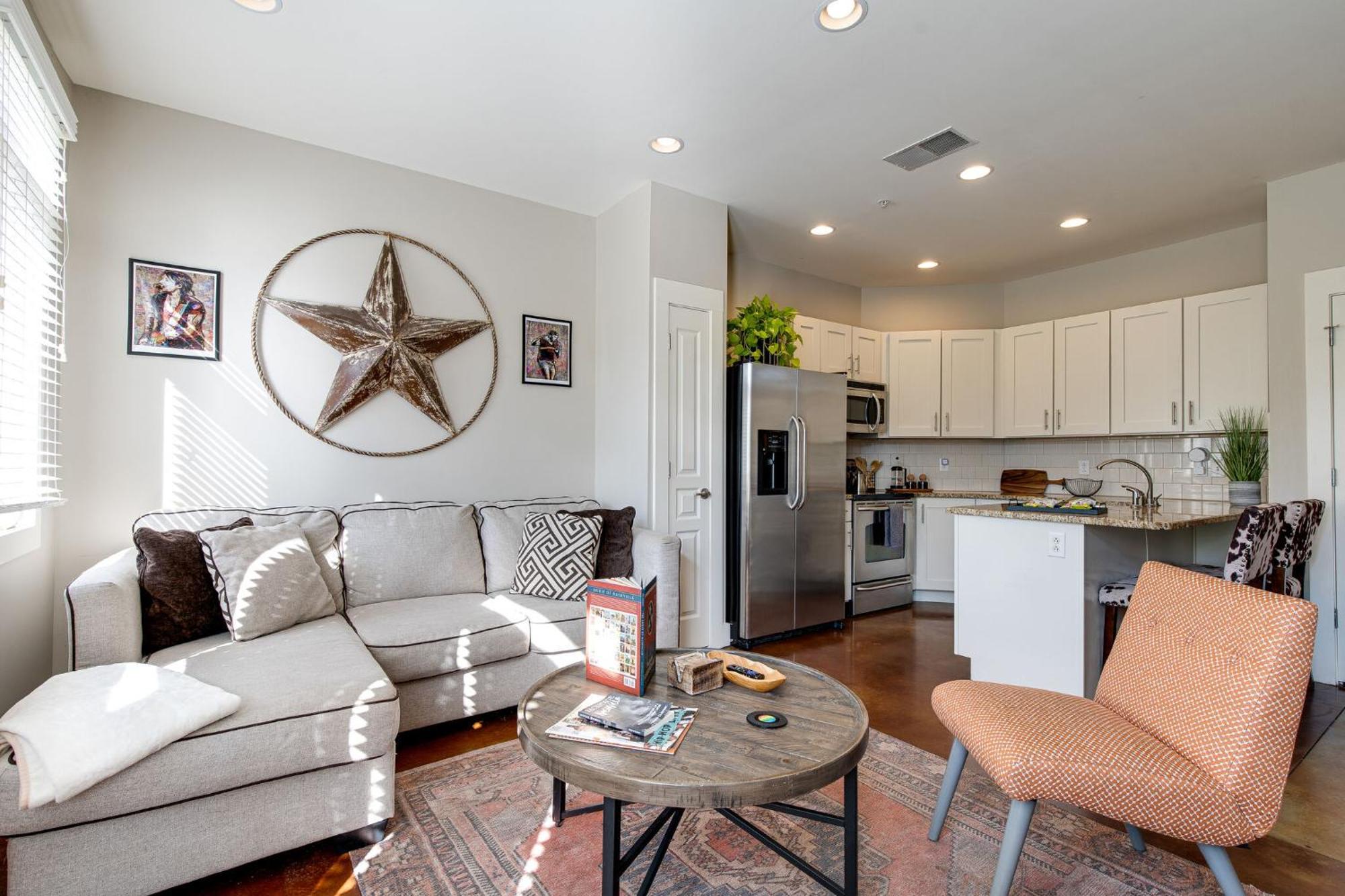 Apartament The Celebrity - Minutes To Broadway With A Balcony Nashville Zewnętrze zdjęcie