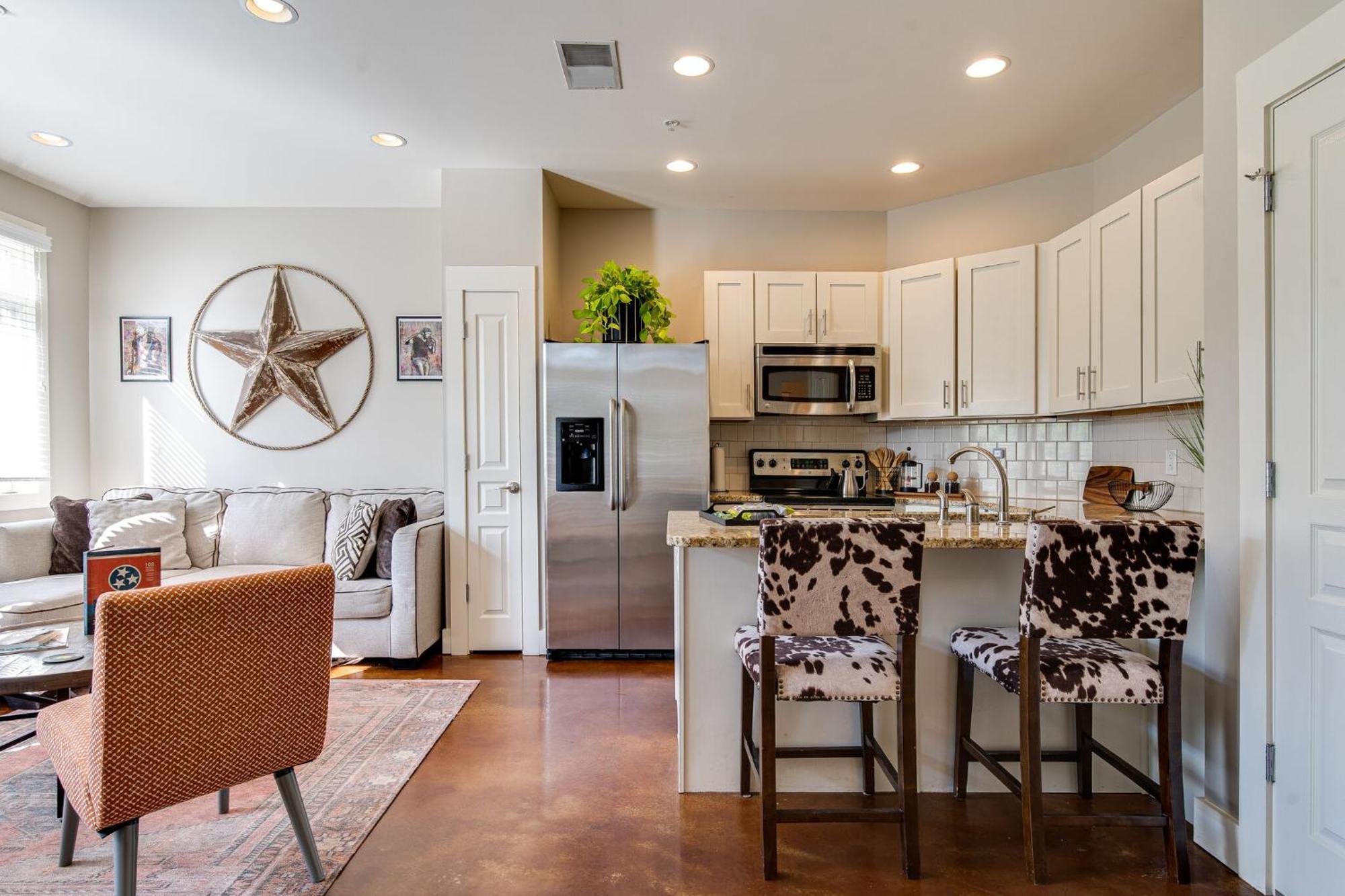 Apartament The Celebrity - Minutes To Broadway With A Balcony Nashville Zewnętrze zdjęcie