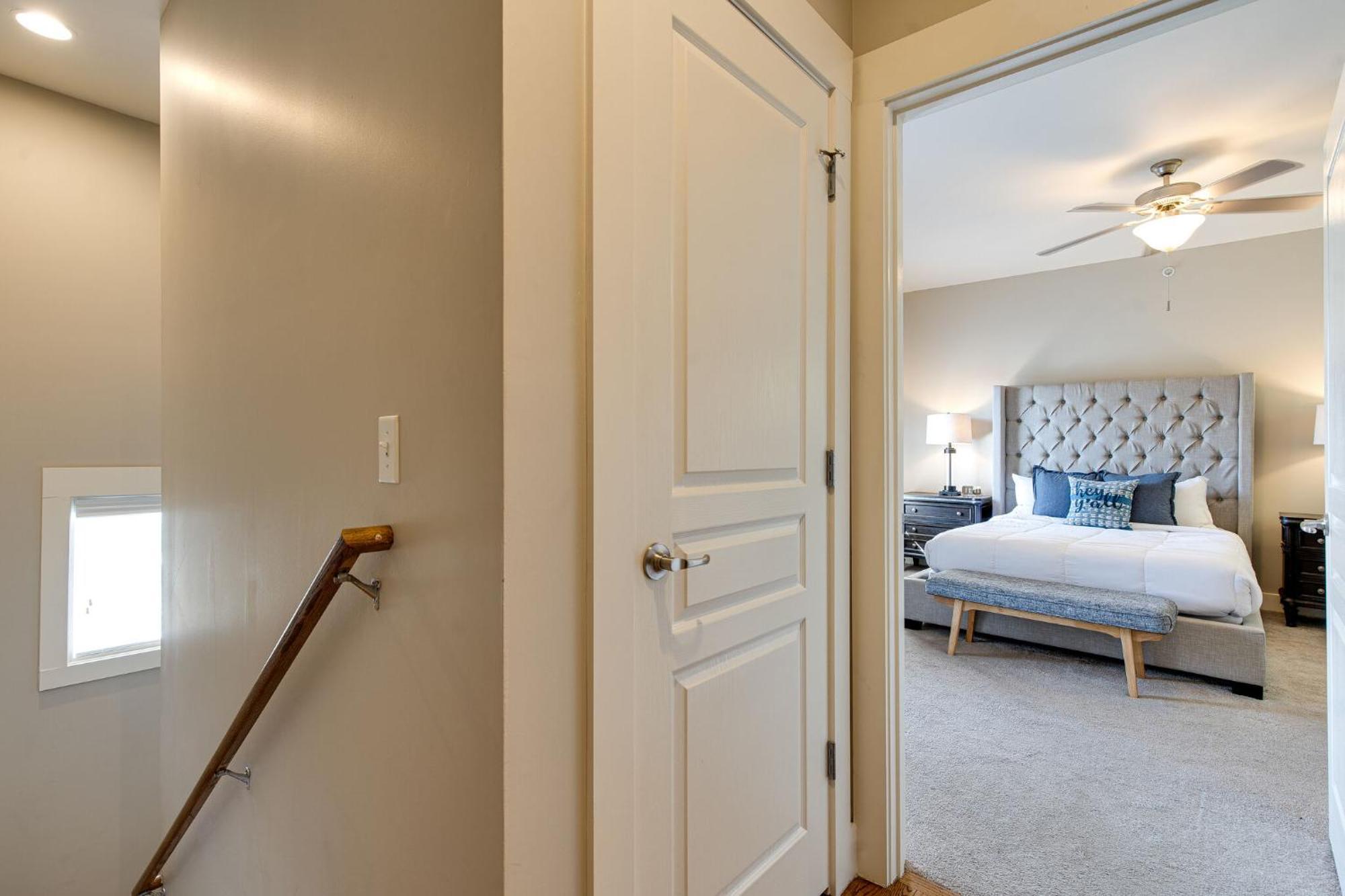 Apartament The Celebrity - Minutes To Broadway With A Balcony Nashville Zewnętrze zdjęcie