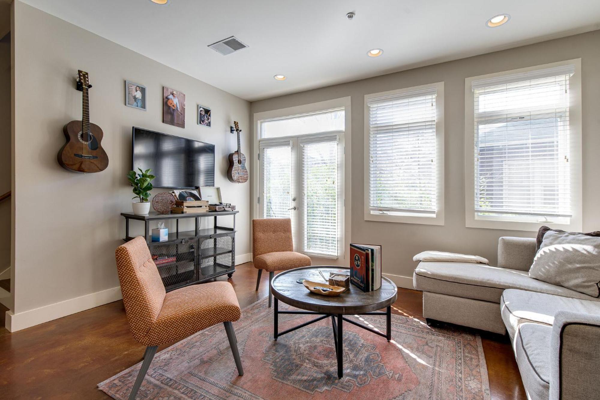Apartament The Celebrity - Minutes To Broadway With A Balcony Nashville Zewnętrze zdjęcie