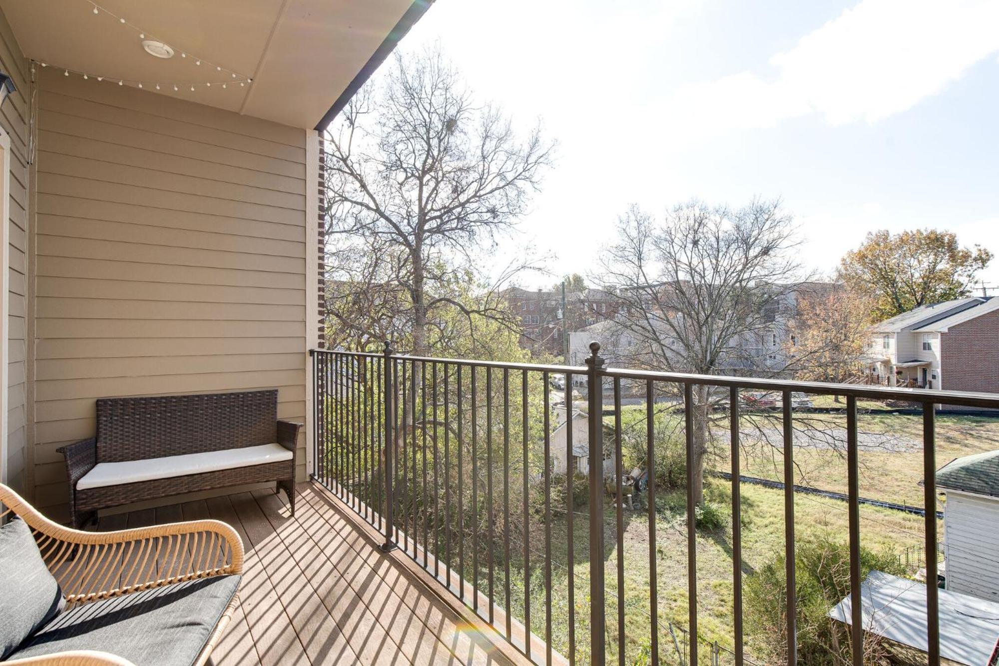 Apartament The Celebrity - Minutes To Broadway With A Balcony Nashville Zewnętrze zdjęcie